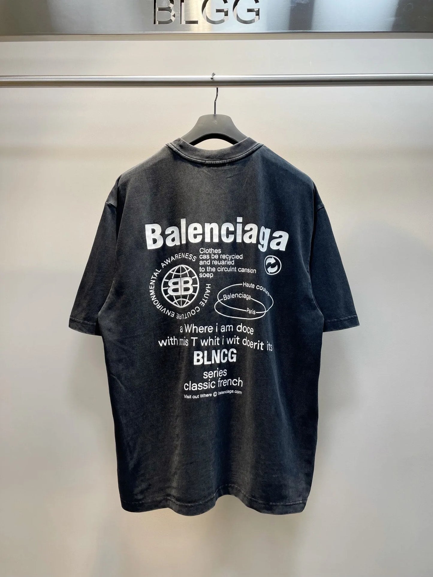 BALENCIAGA PRINTED T-SHIRT BLACK