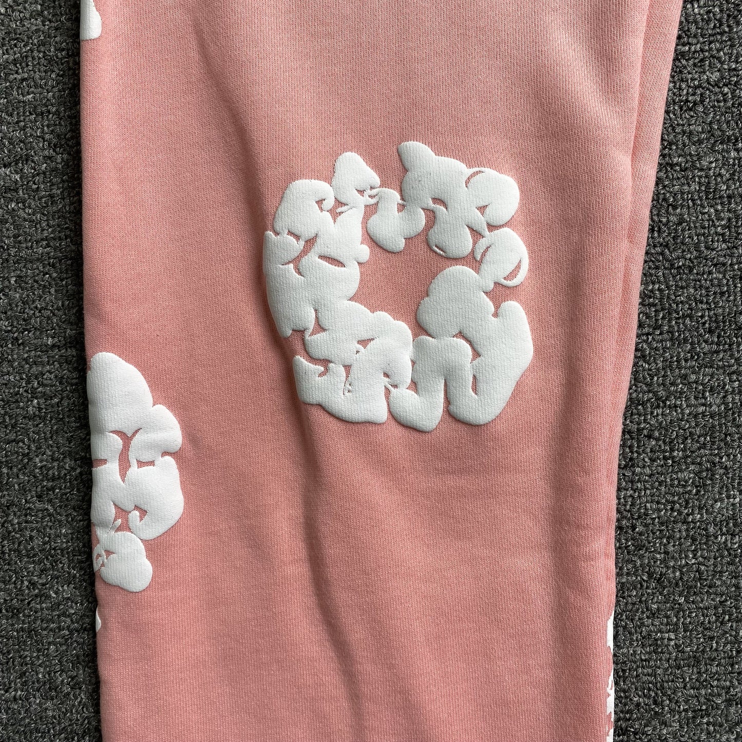 DENIM TEARS THE COTTON WREATH SWEATPANTS PINK