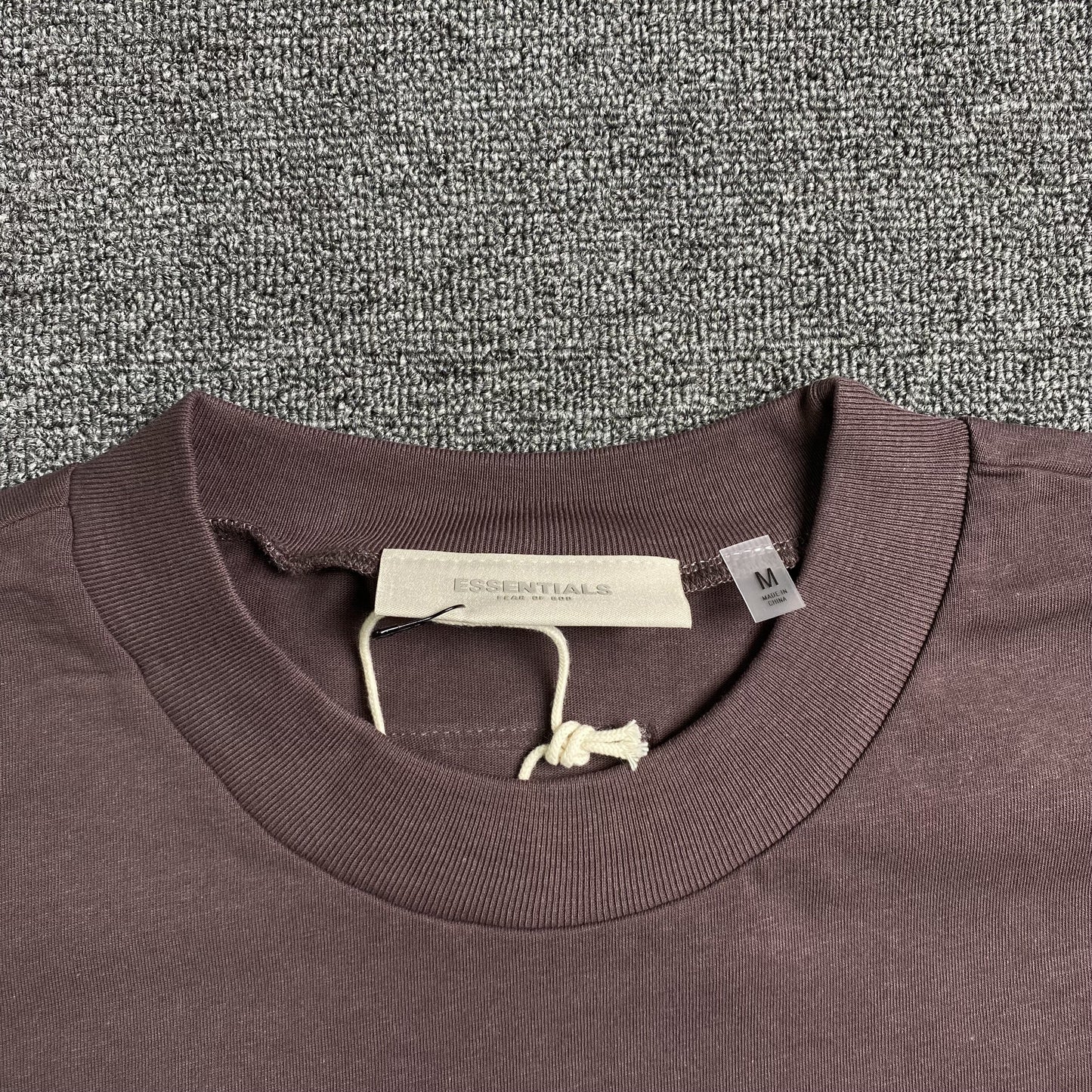 FEAR OF GOD ESSENTIALS SS TEE PLUM