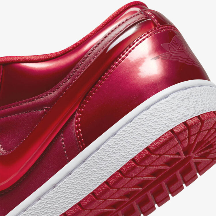 JORDAN 1 LOW SE POMEGRANATE