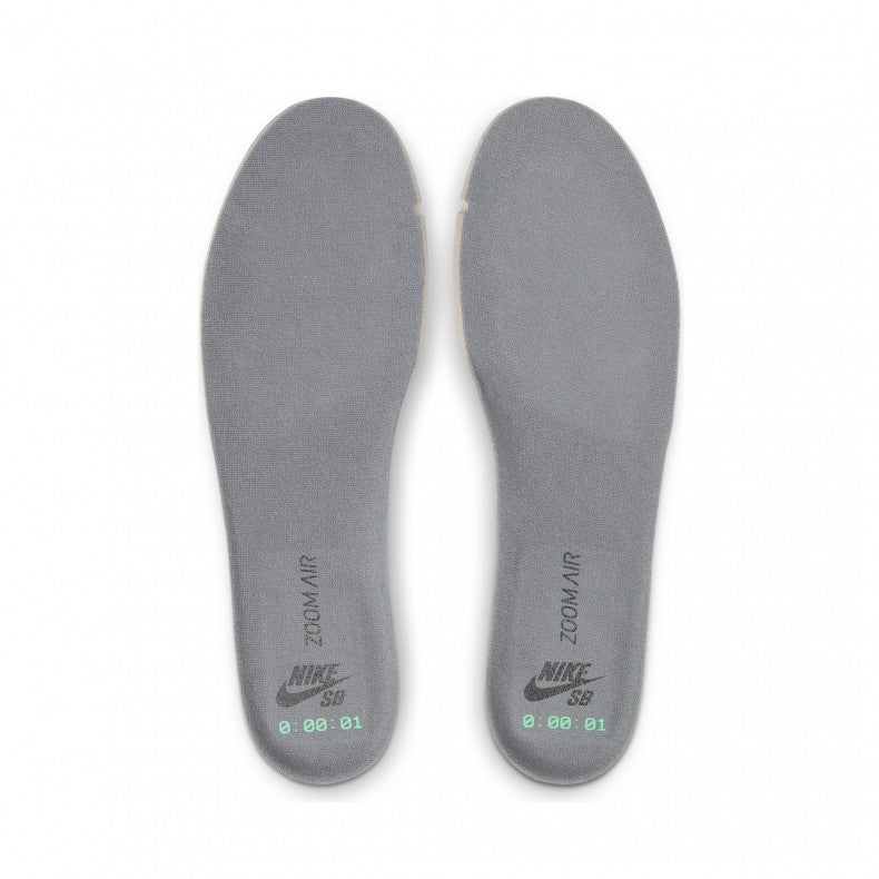 NIKE SB DUNK LOW VX1000