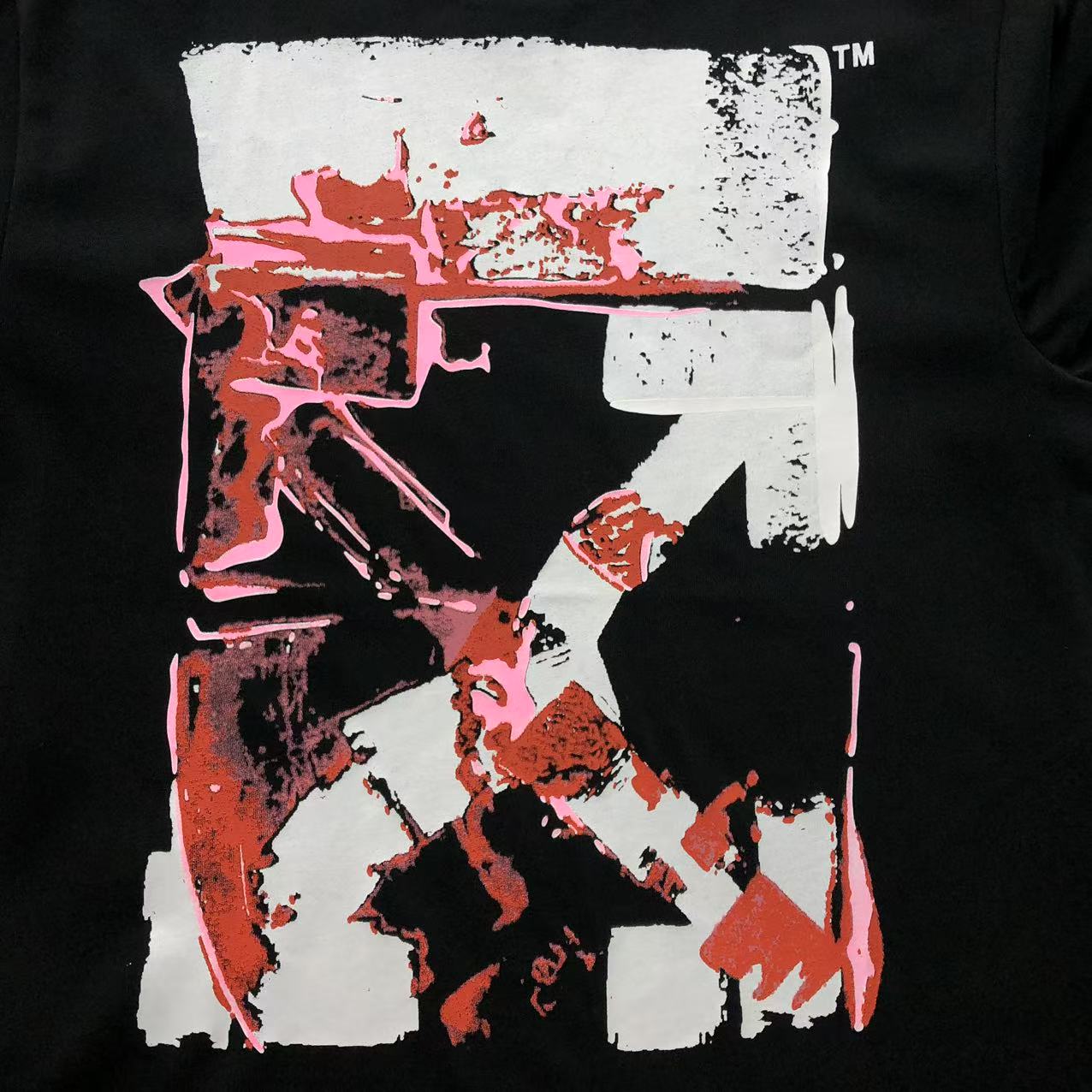 Off White Acrylic Arrow Tee Black
