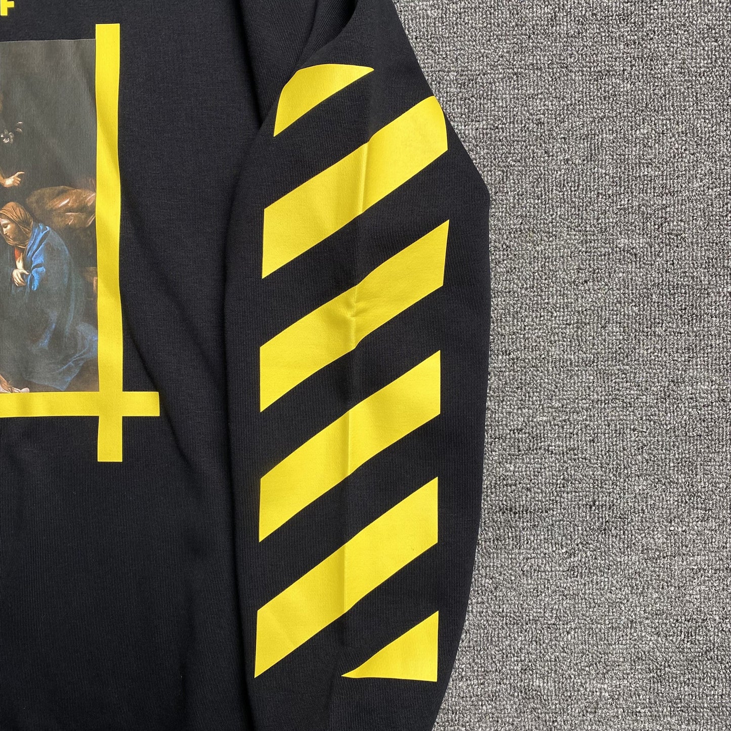 OFF WHITE DIAGONAL ARROW CARAVAGGIO ANN SKATE CREWNECK BLACK