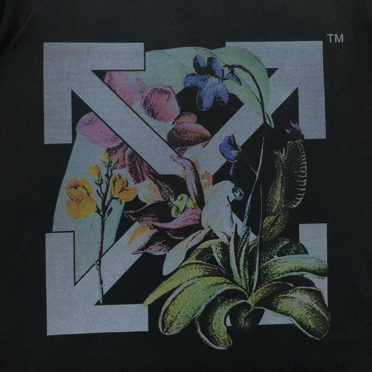 Off White Floral Arrow Tee Black