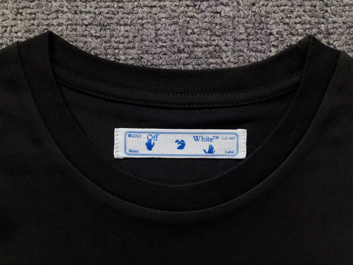 Off White Marker Arrow Tee Black