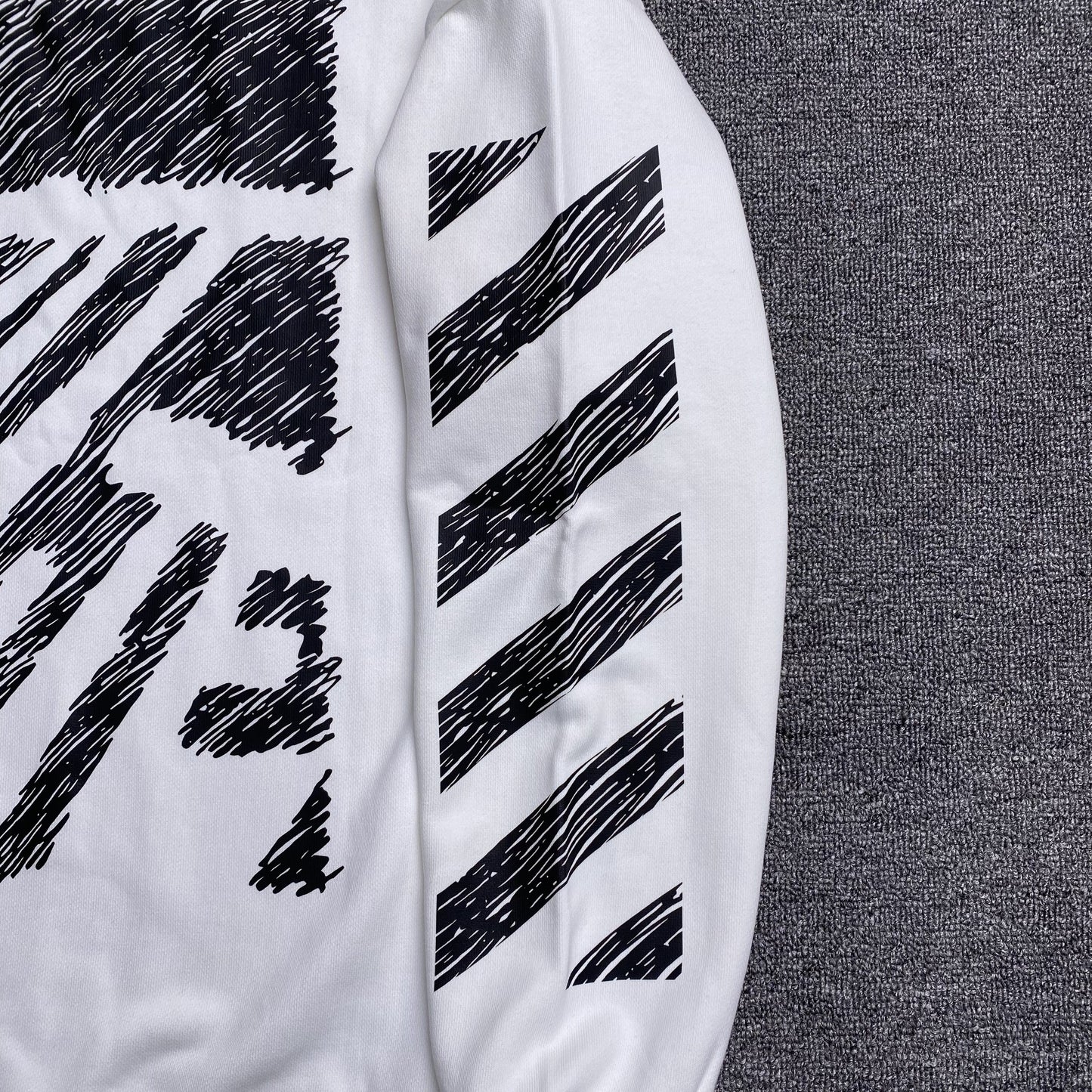 OFF WHITE SCRIBBLE DIAG CREWNECK WHITE