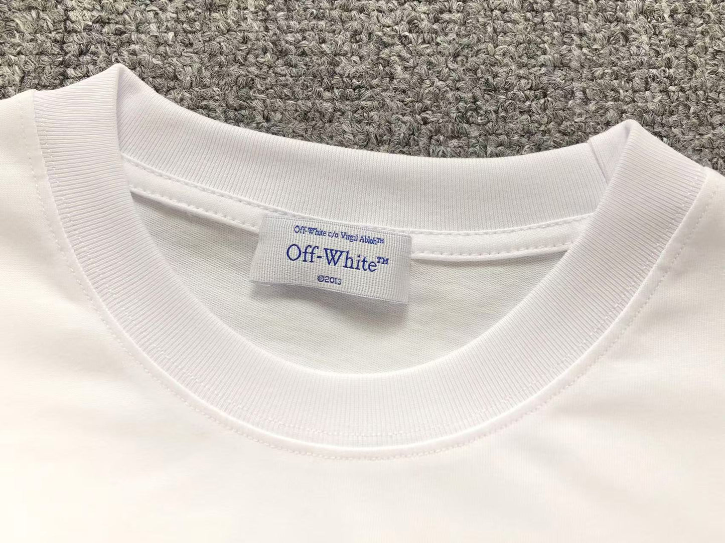 Off White Spray Arrow Tee White