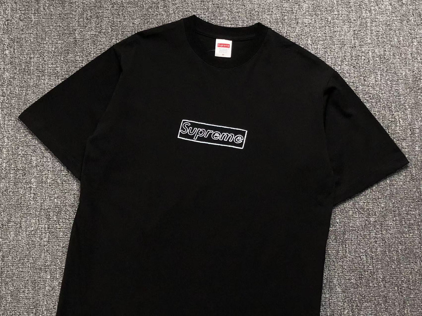 SUPREME KAWS CHALK LOGO TEE BLACK