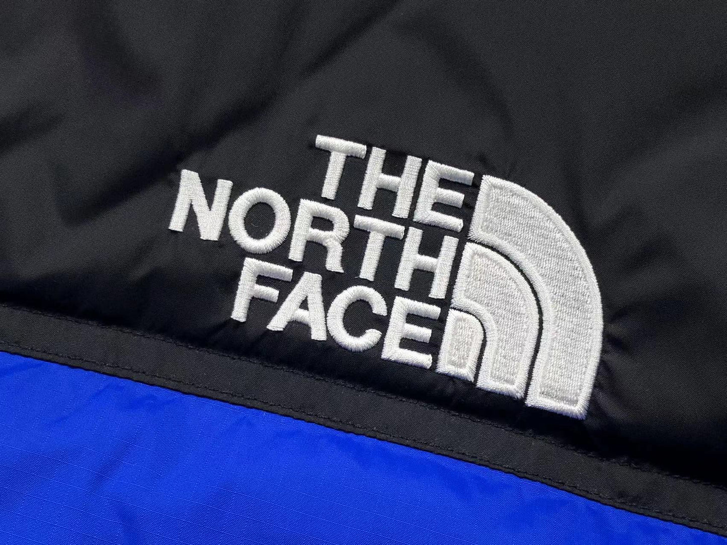 THE NORTH FACE 1996 RETRO NUPTSE 700 FILL PACKABLE JACKET BLUE