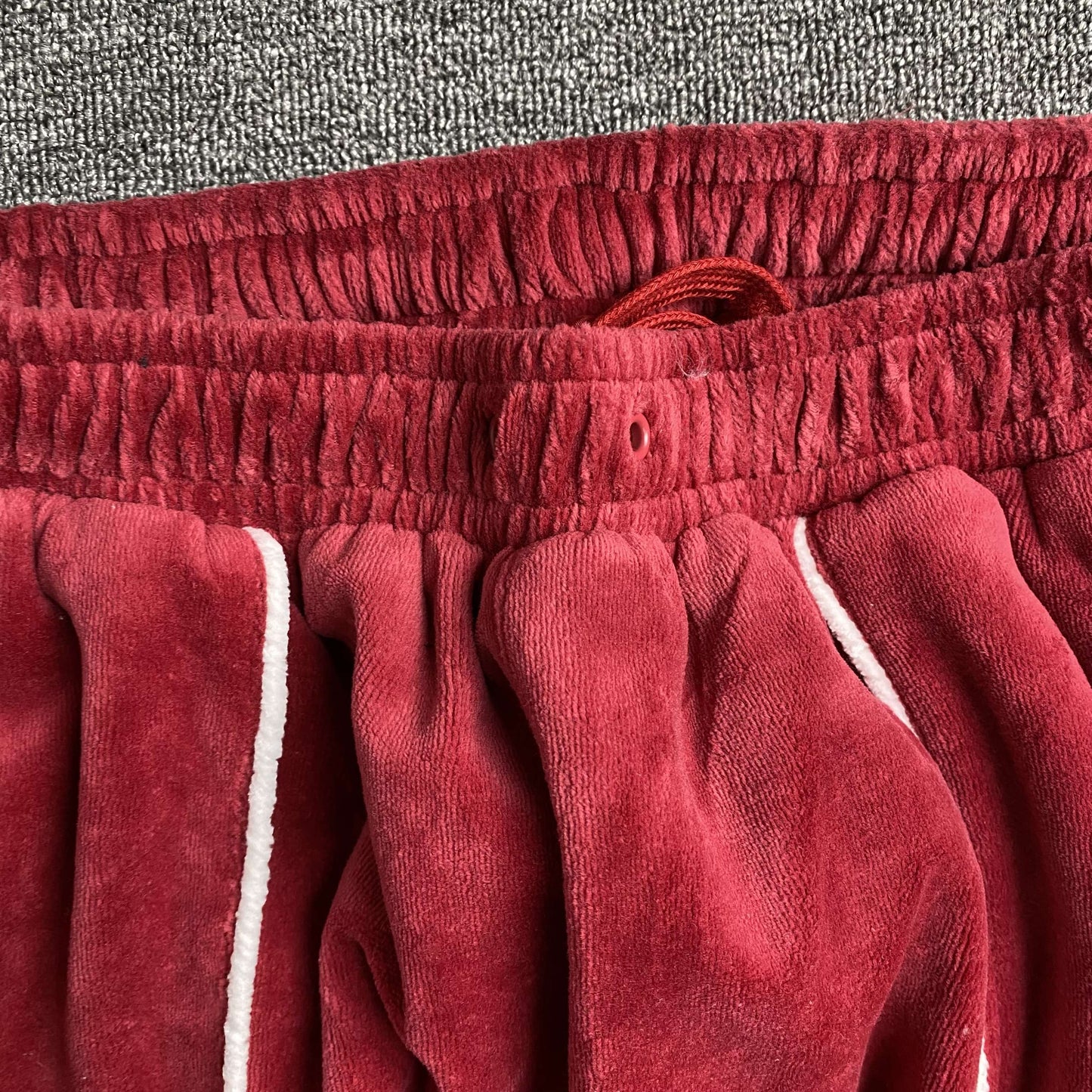 Corteiz VVS Uptown Pant Burgundy