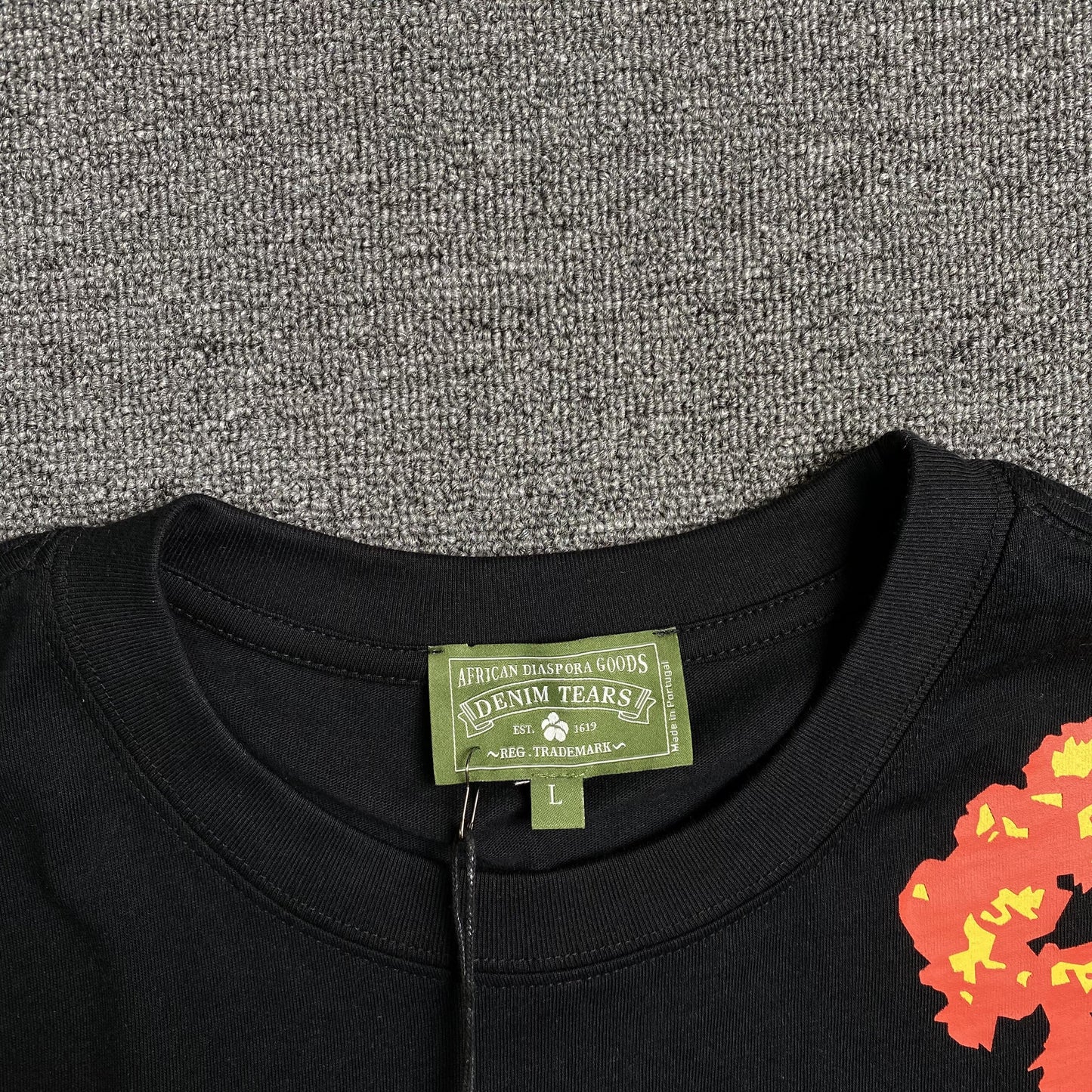 DENIM TEARS X OFFSET WREATH TEE BLACK
