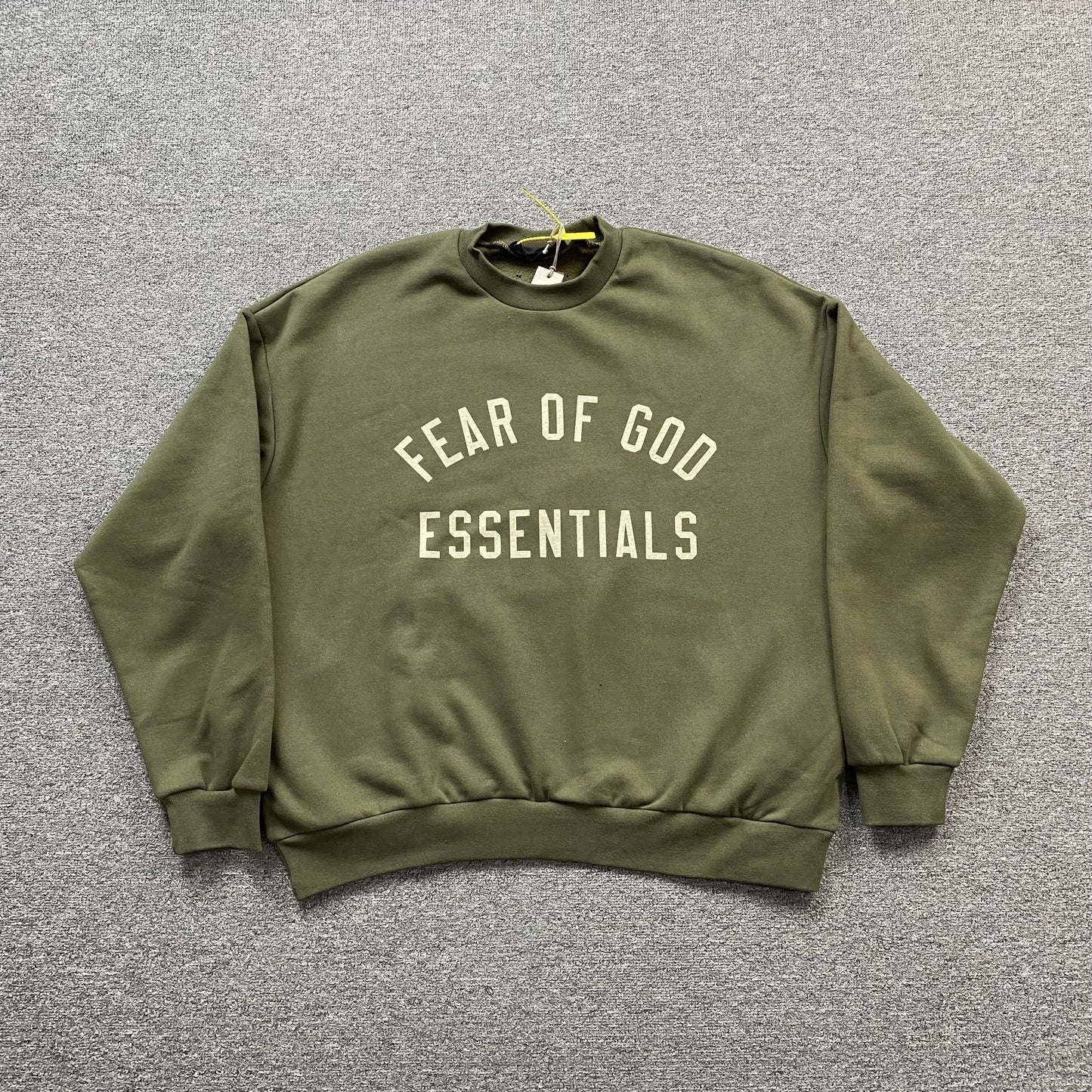 FEAR OF GOD ESSENTIALS CREWNECK MILITARY