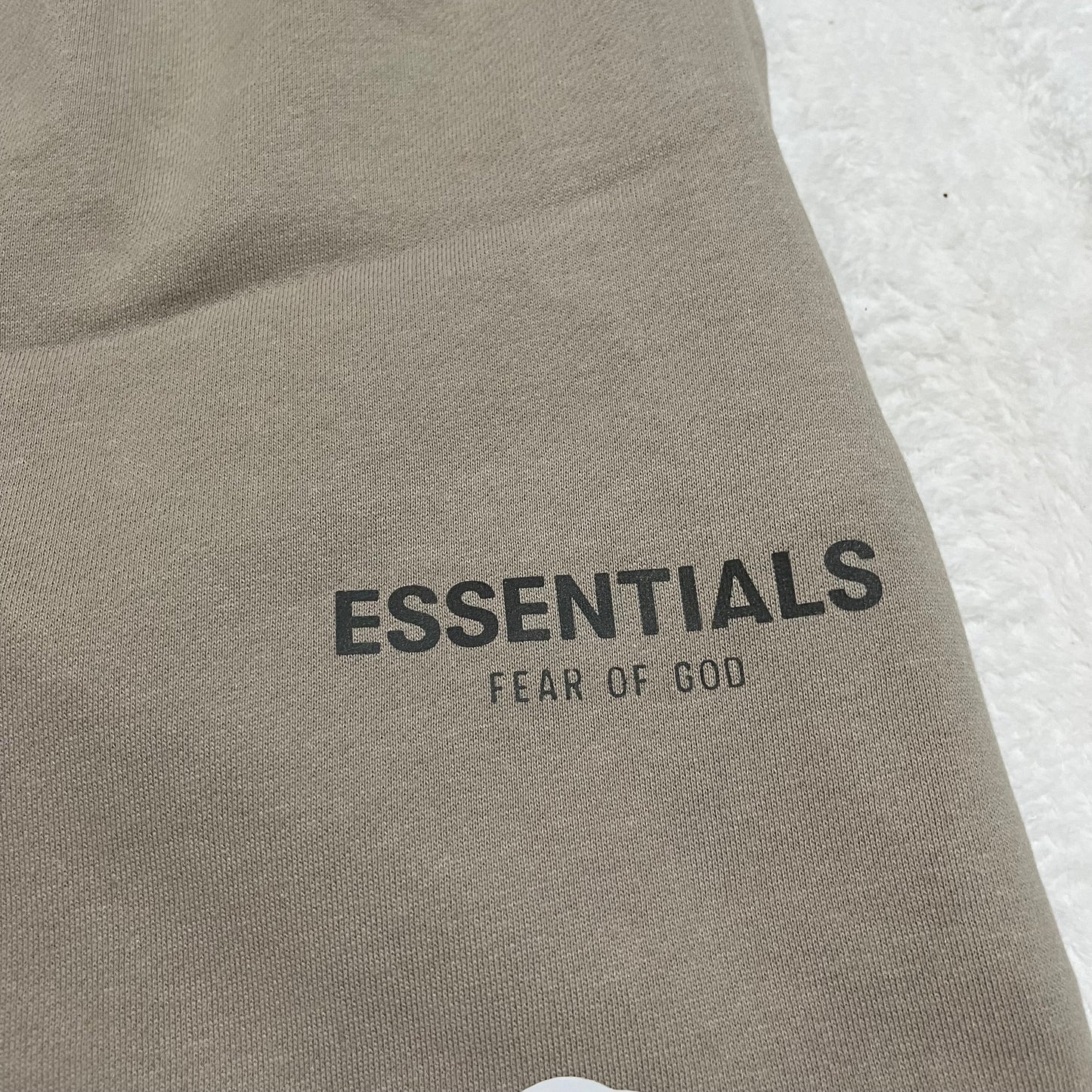 FEAR OF GOD ESSENTIALS SHORTS (SS21) TAUPE