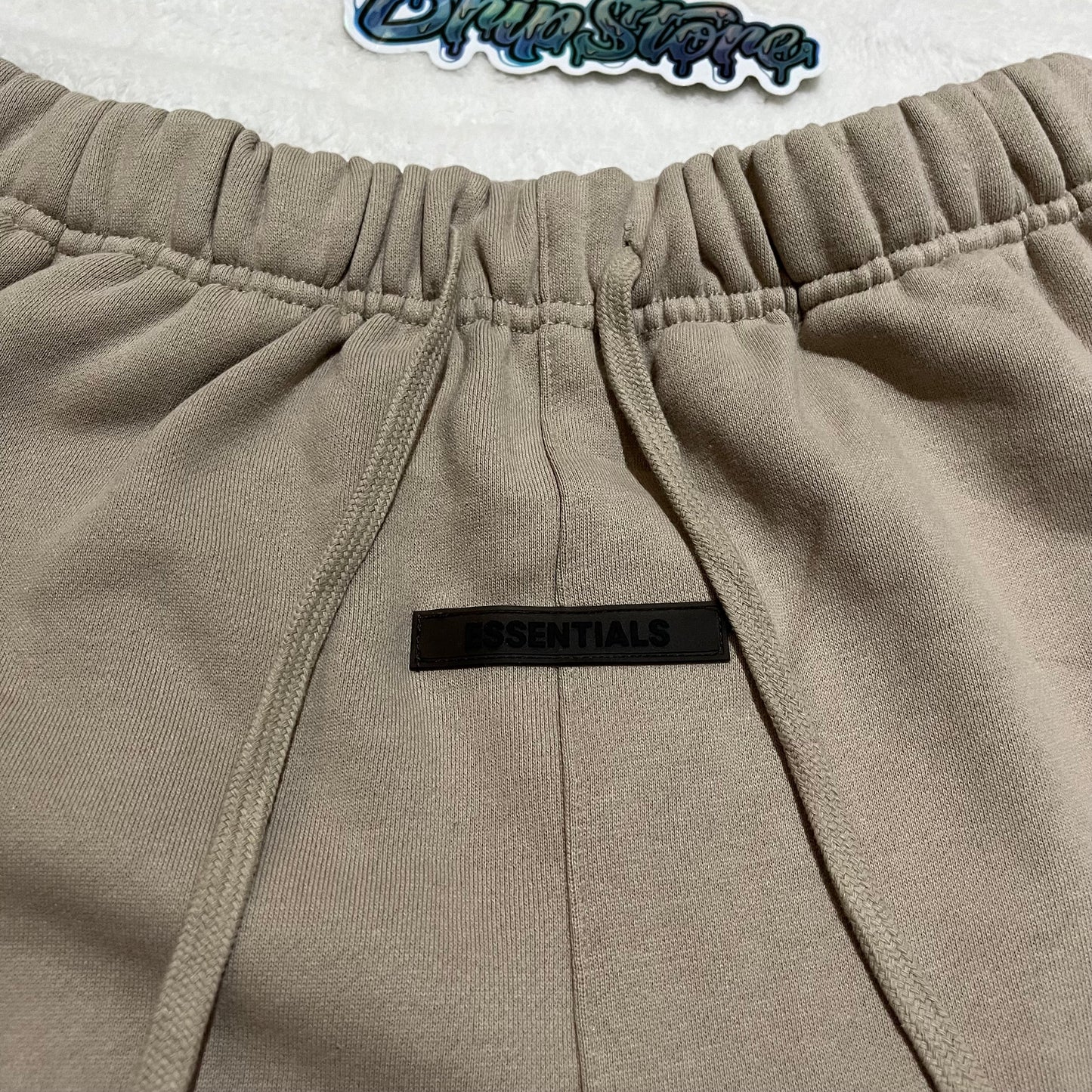 FEAR OF GOD ESSENTIALS SHORTS (SS21) TAUPE