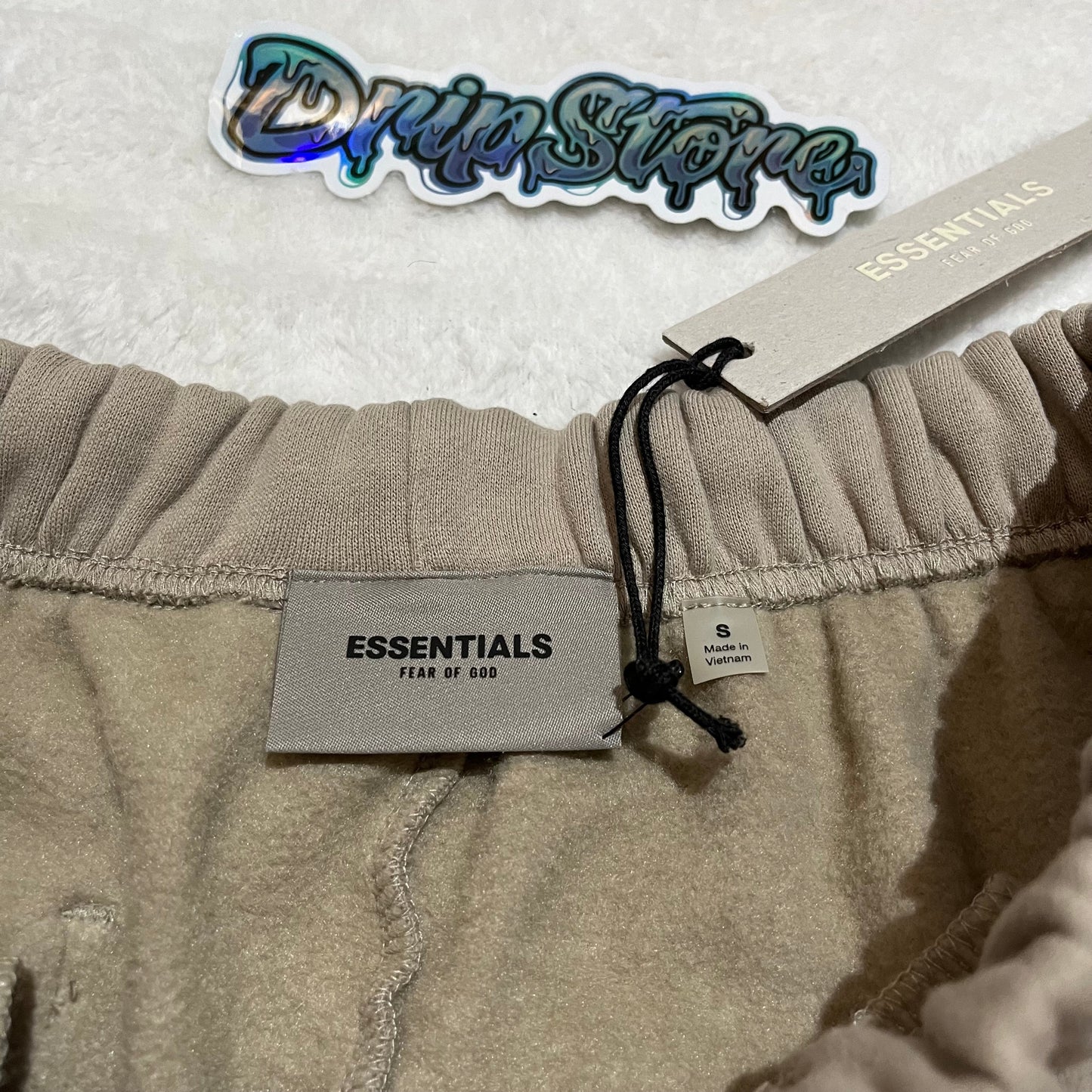 FEAR OF GOD ESSENTIALS SHORTS (SS21) TAUPE