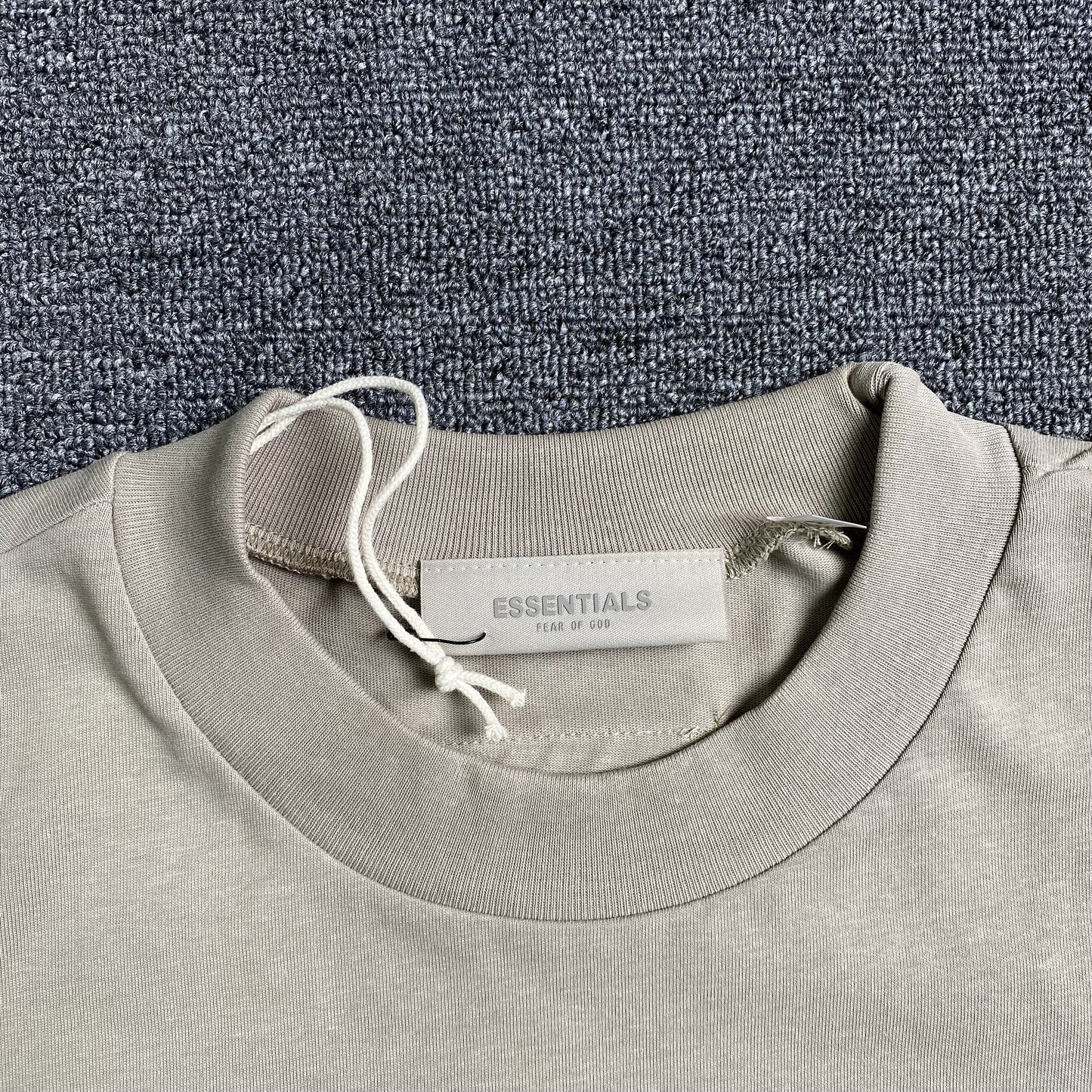 FEAR OF GOD ESSENTIALS SS TEE SEAL