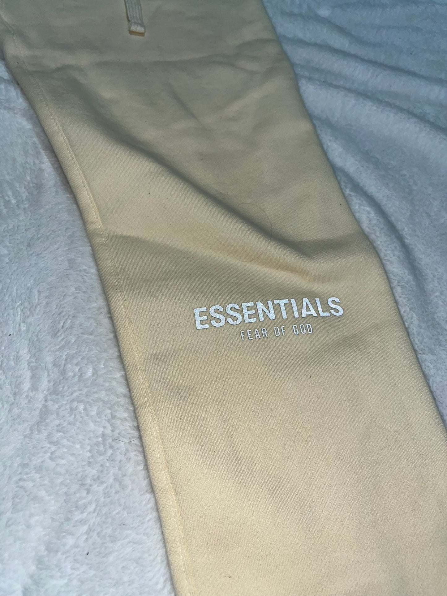 FEAR OF GOD ESSENTIALS SWEATPANTS BUTTERCREAM