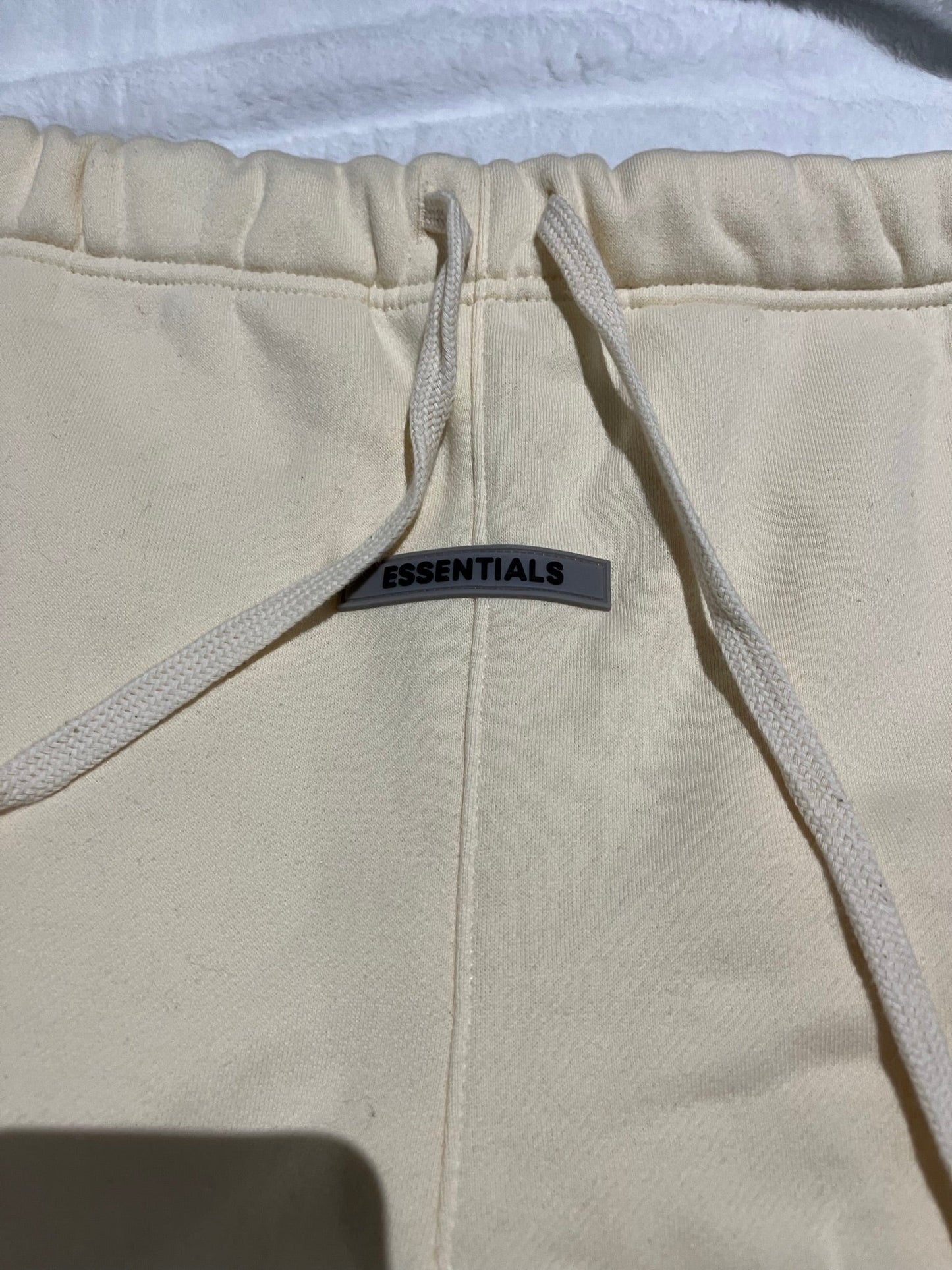 FEAR OF GOD ESSENTIALS SWEATPANTS BUTTERCREAM