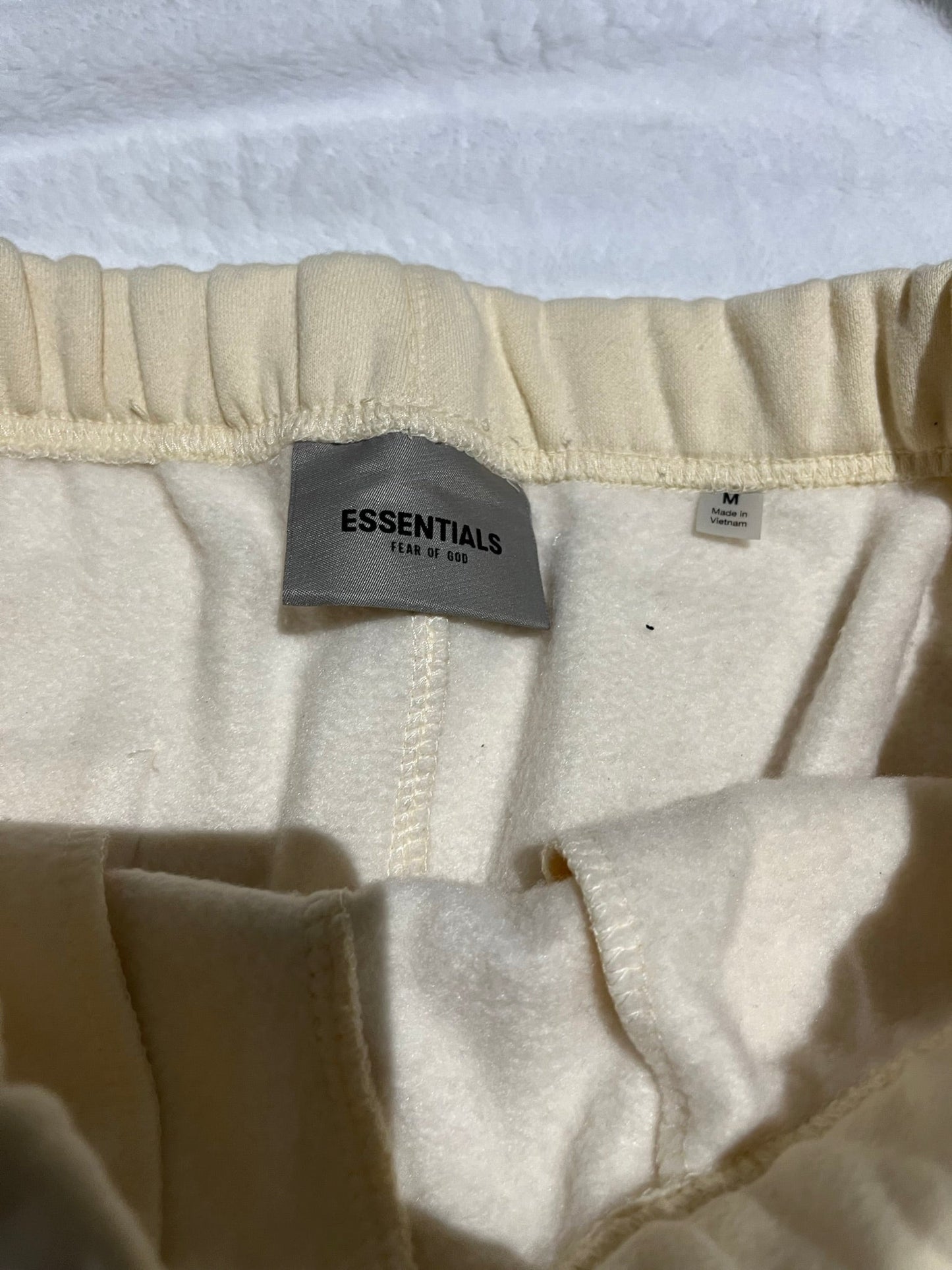 FEAR OF GOD ESSENTIALS SWEATPANTS BUTTERCREAM