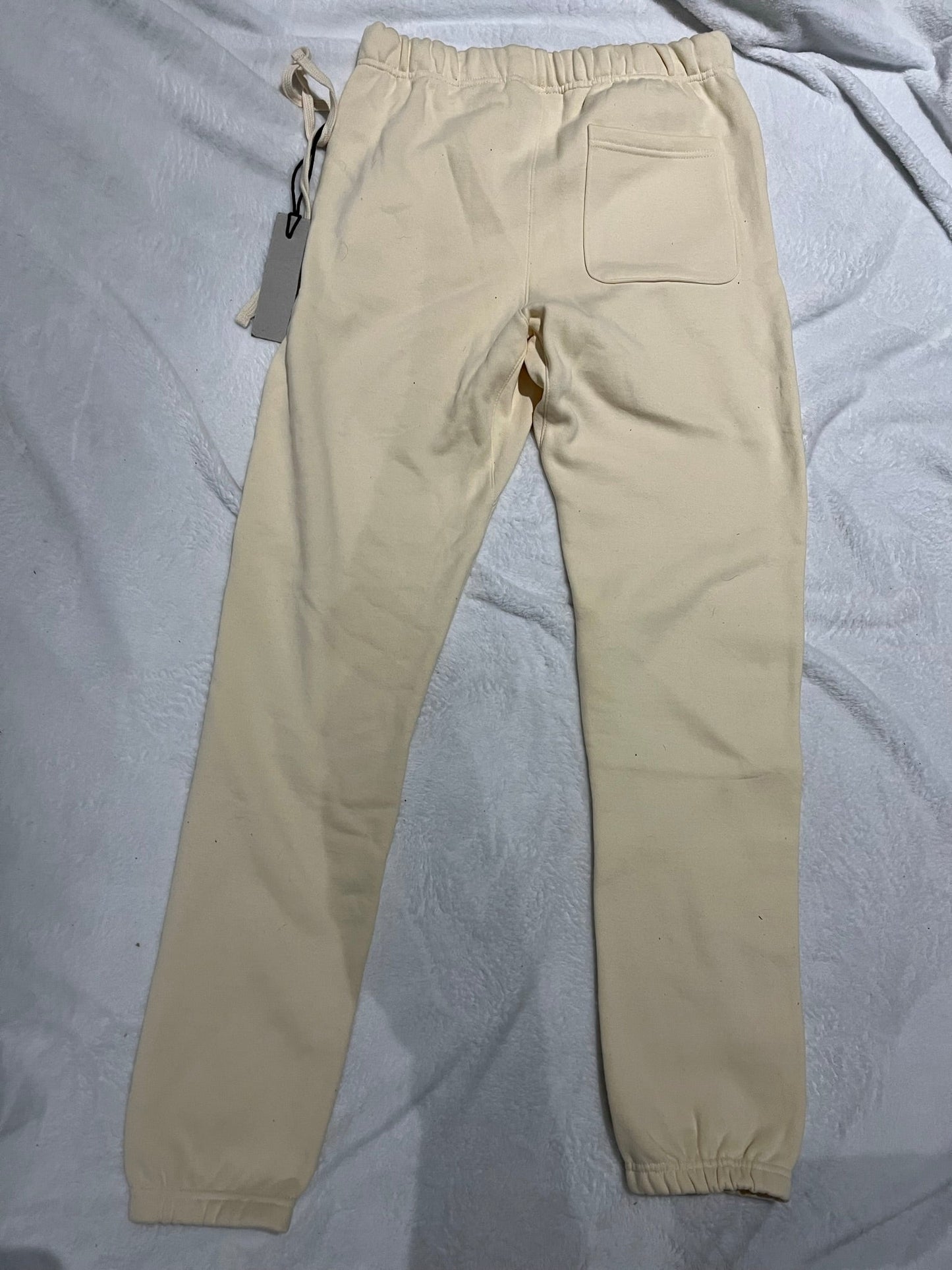 FEAR OF GOD ESSENTIALS SWEATPANTS BUTTERCREAM