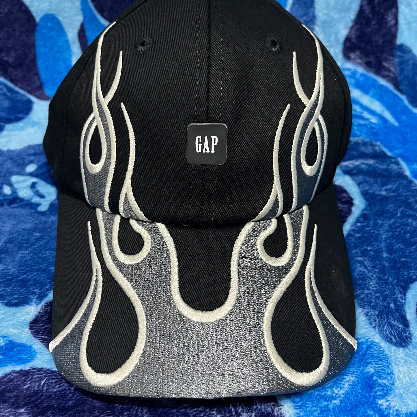 Gorra Yeezy Gap Flame Negra
