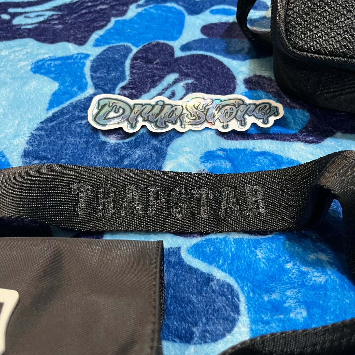 TRAPSTAR IRONGATE T CROSSBODY BAG BLACK