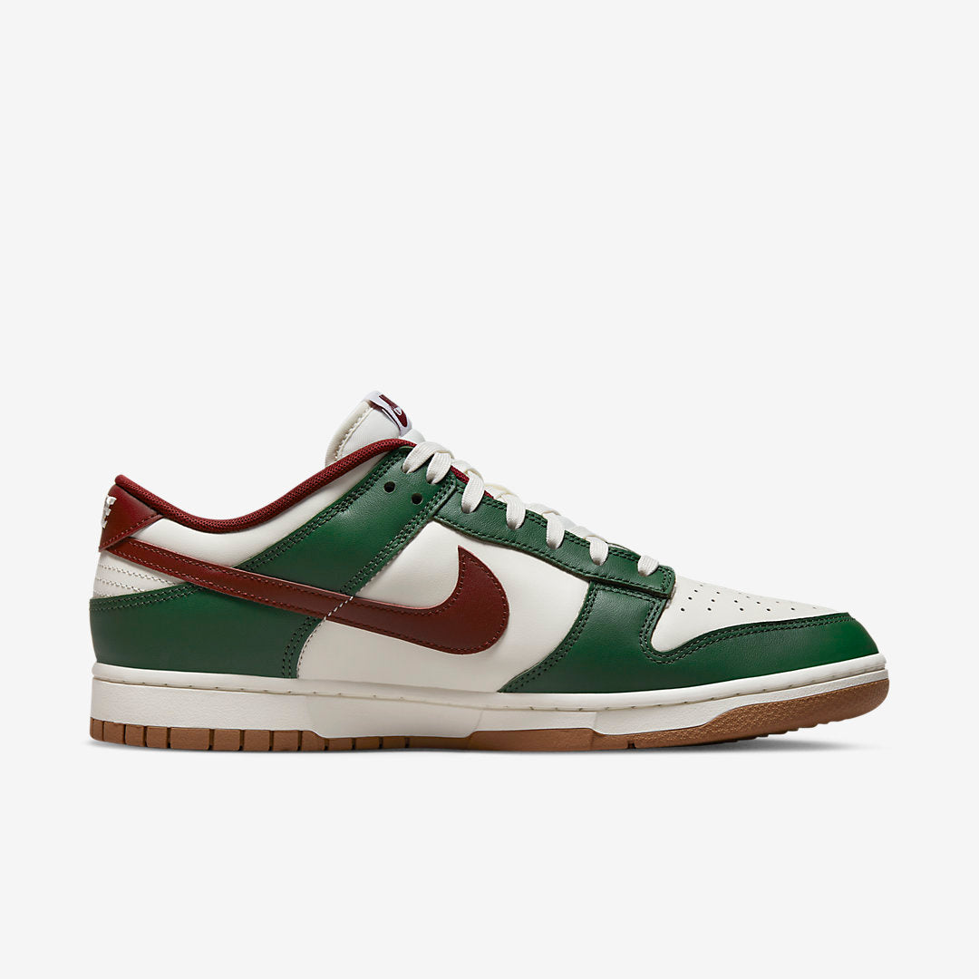 NIKE DUNK LOW GORGE GREEN