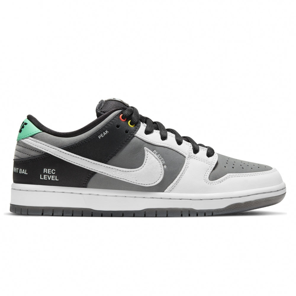 NIKE SB DUNK LOW VX1000