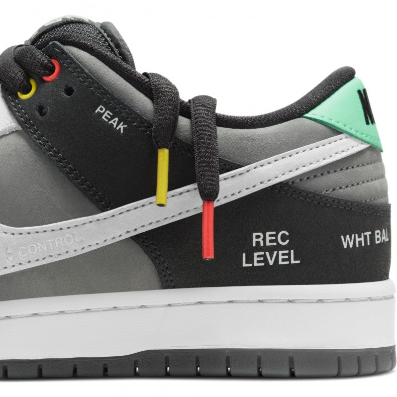 NIKE SB DUNK LOW VX1000