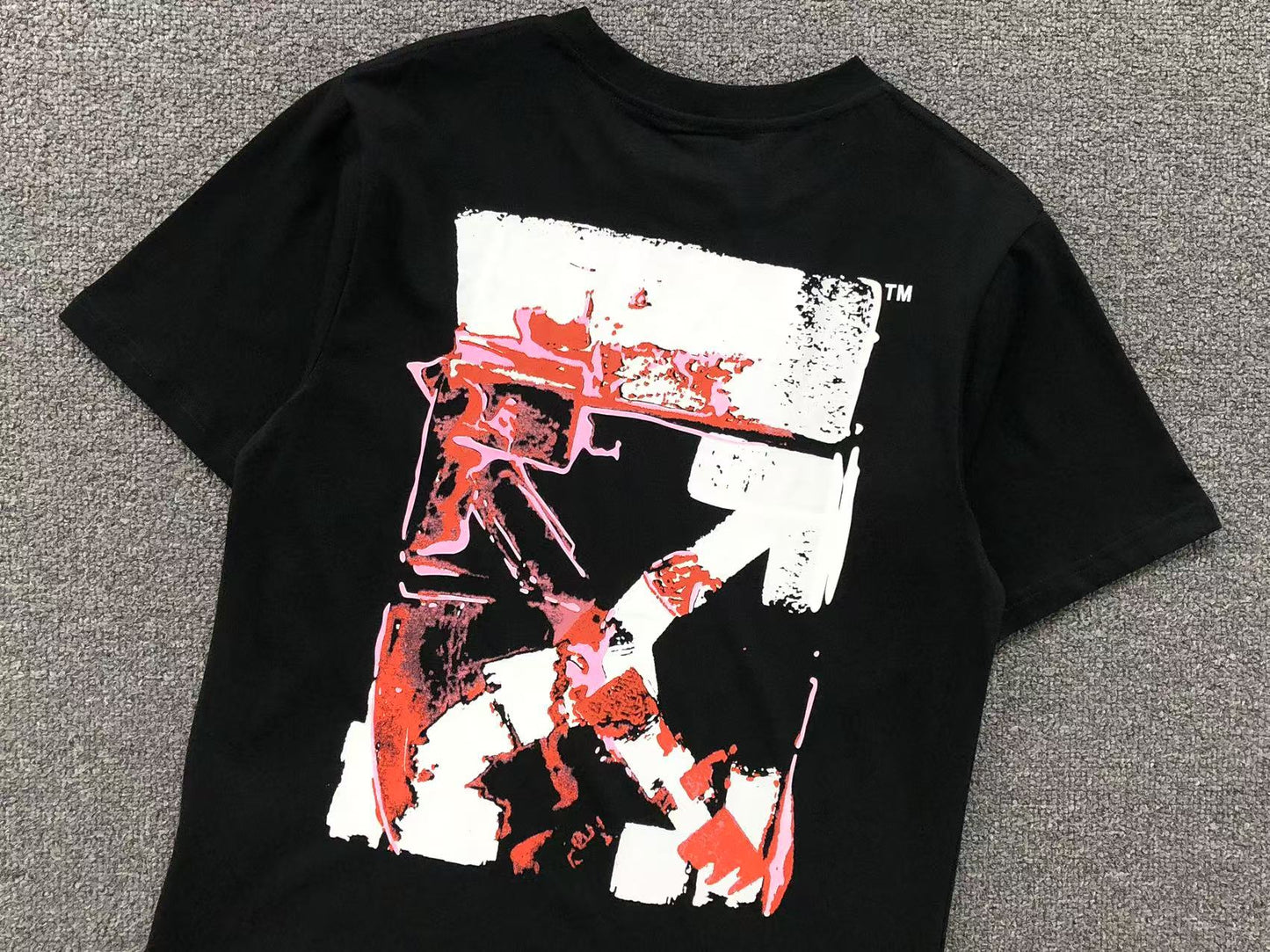 Off White Acrylic Arrow Tee Black