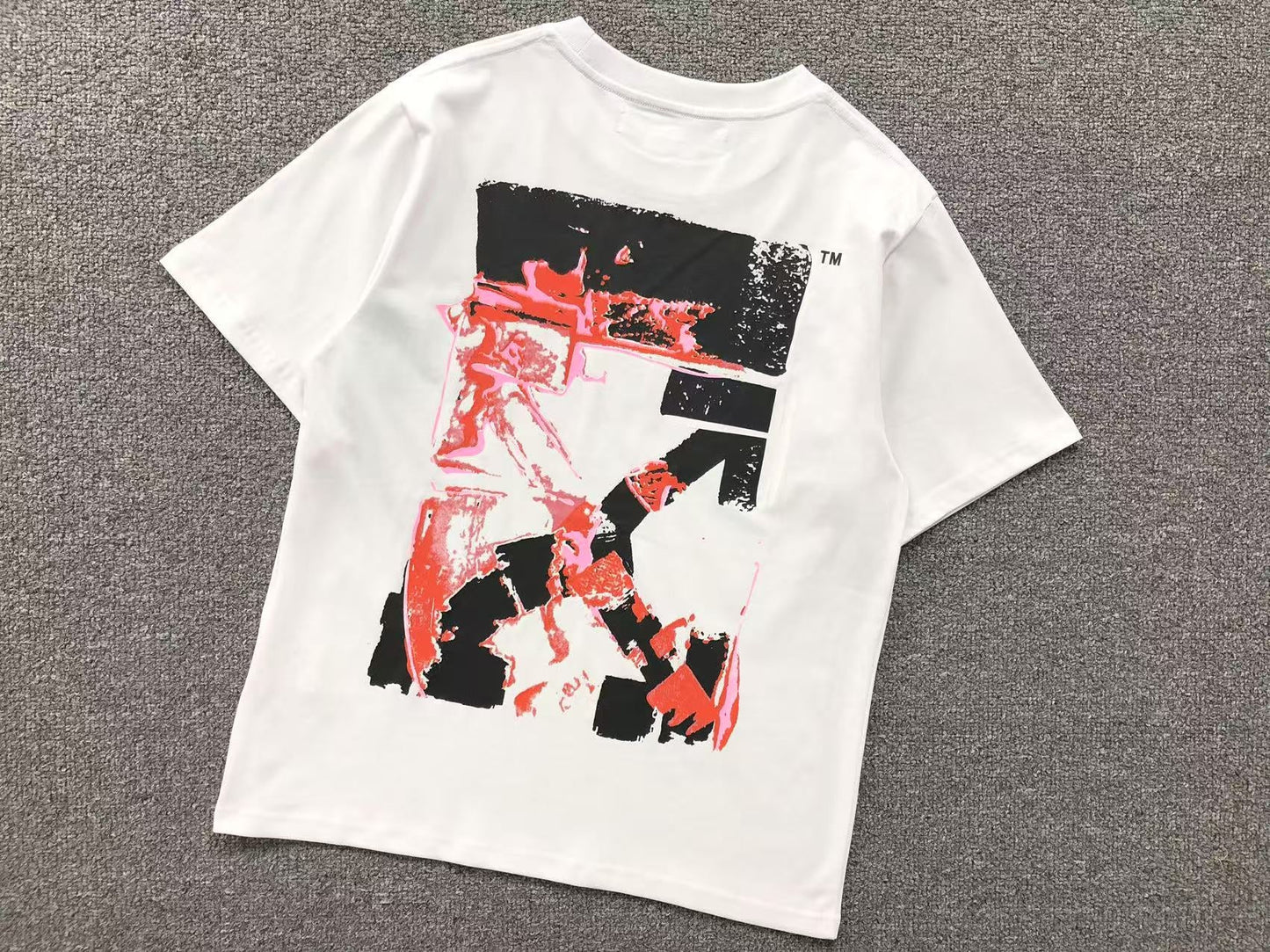 Off White Acrylic Arrow Tee White