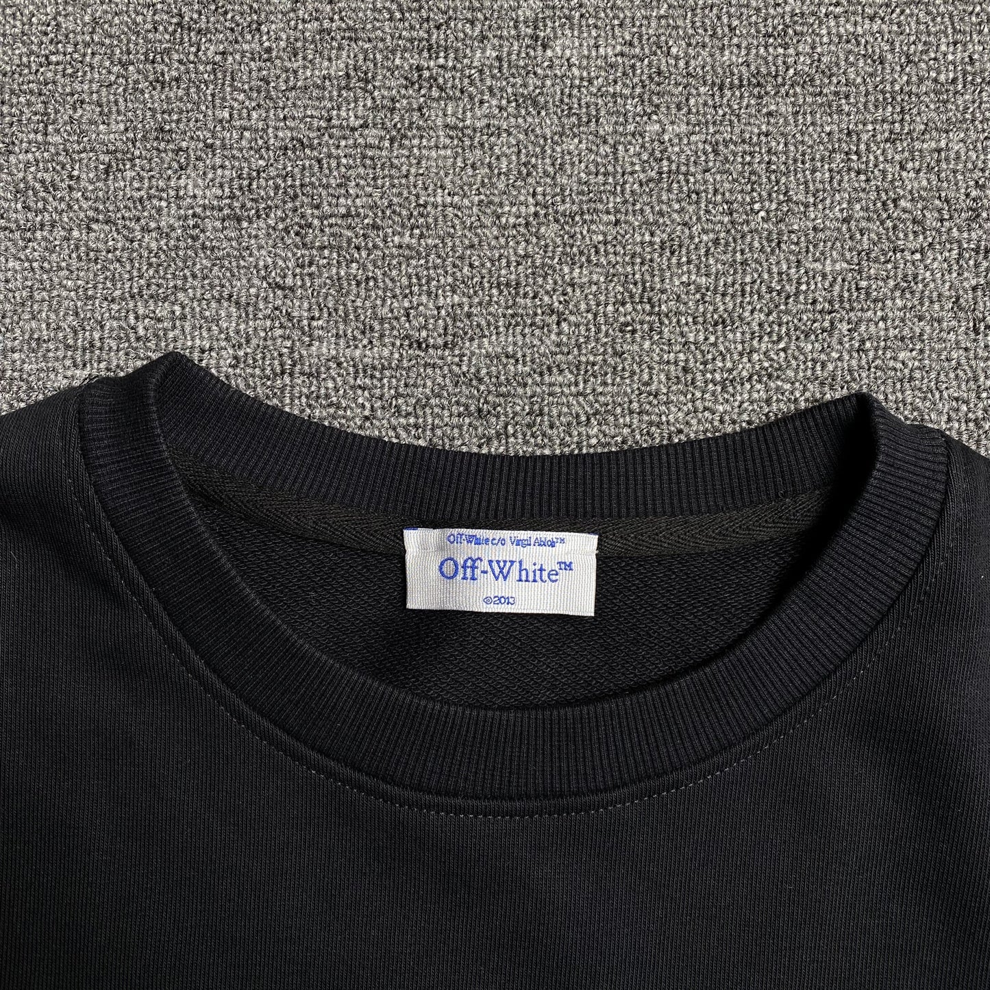 OFF WHITE BUBBLE ARROWS CREWNECK BLACK