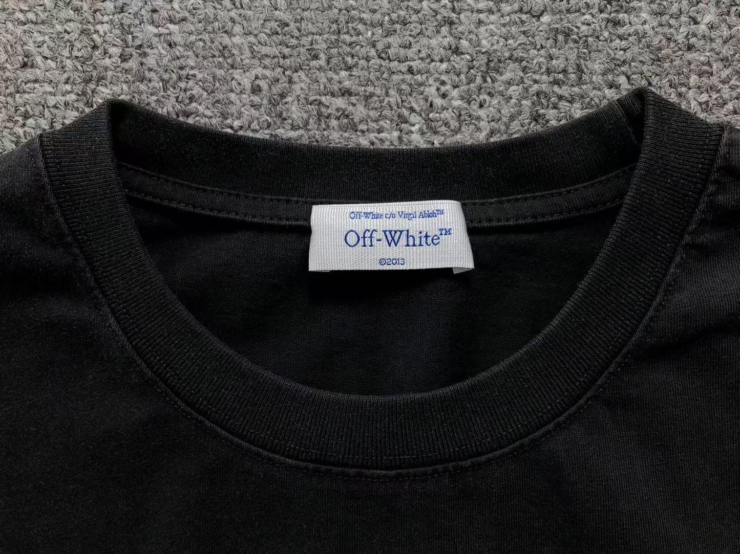 Off White Crocodile Tee Black