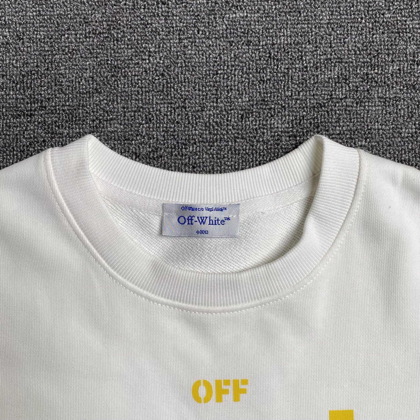 OFF WHITE DIAGONAL ARROW CARAVAGGIO ANN SKATE CREWNECK WHITE