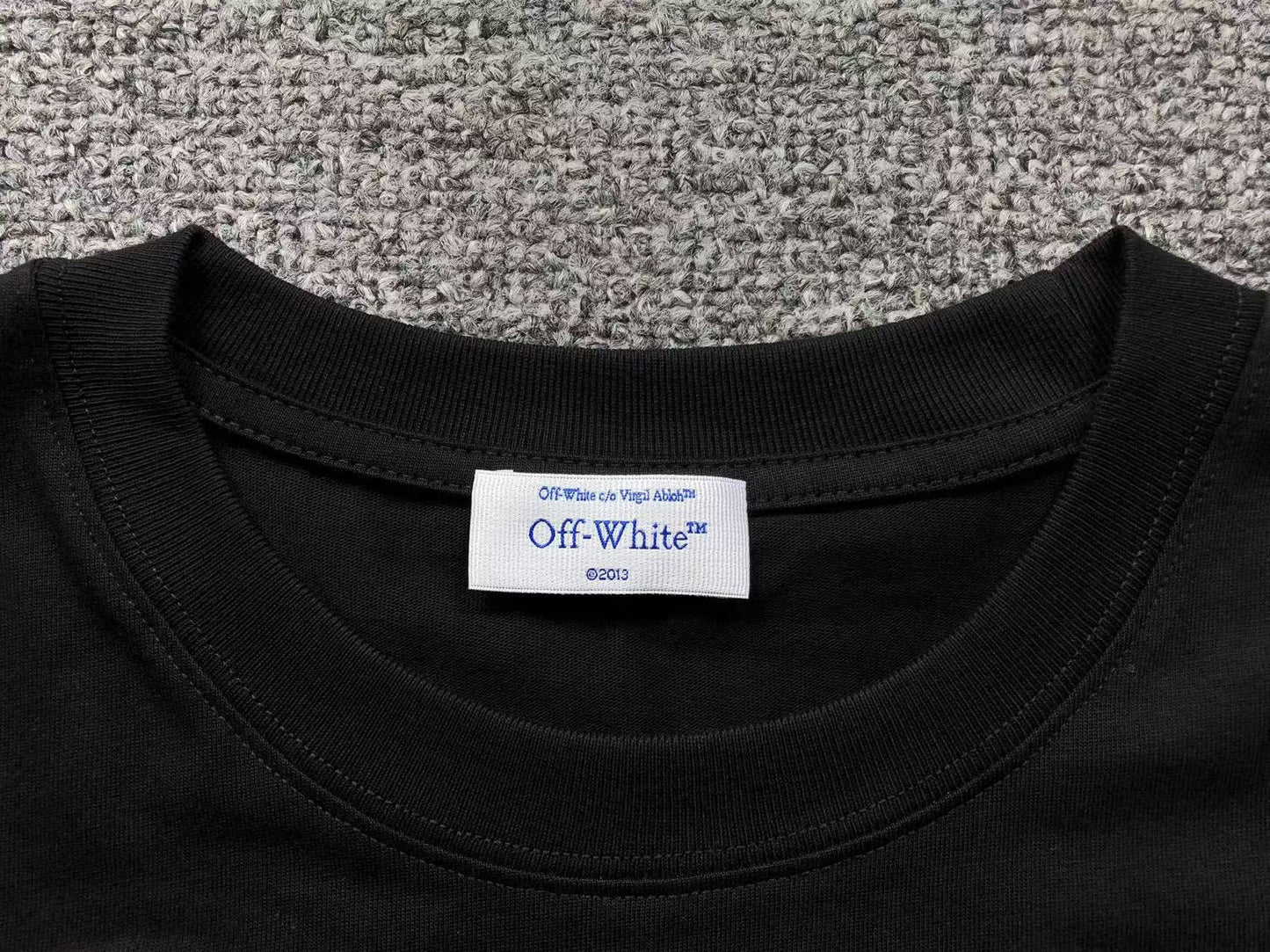 Off White Dragon Bee Tee Black