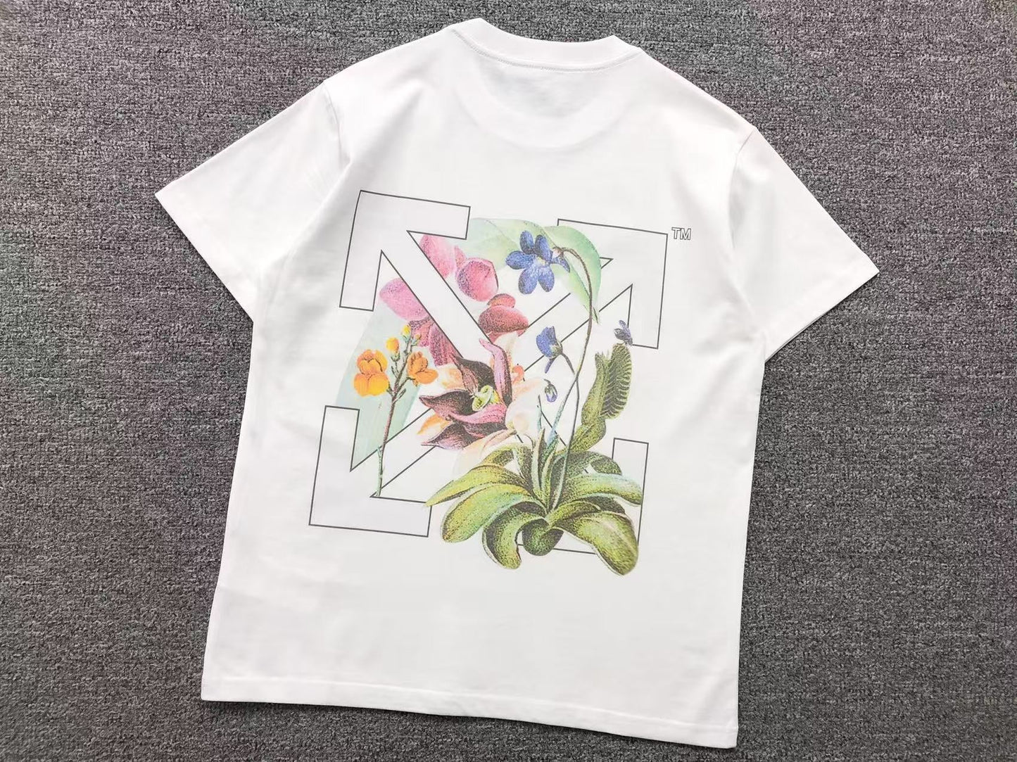 Off White Floral Arrow Tee White