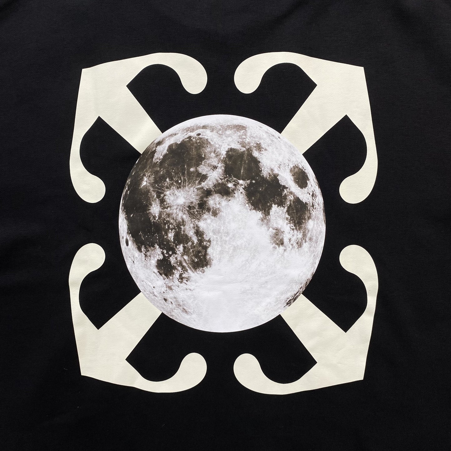 OFF WHITE MOON ARROW CREWNECK BLACK
