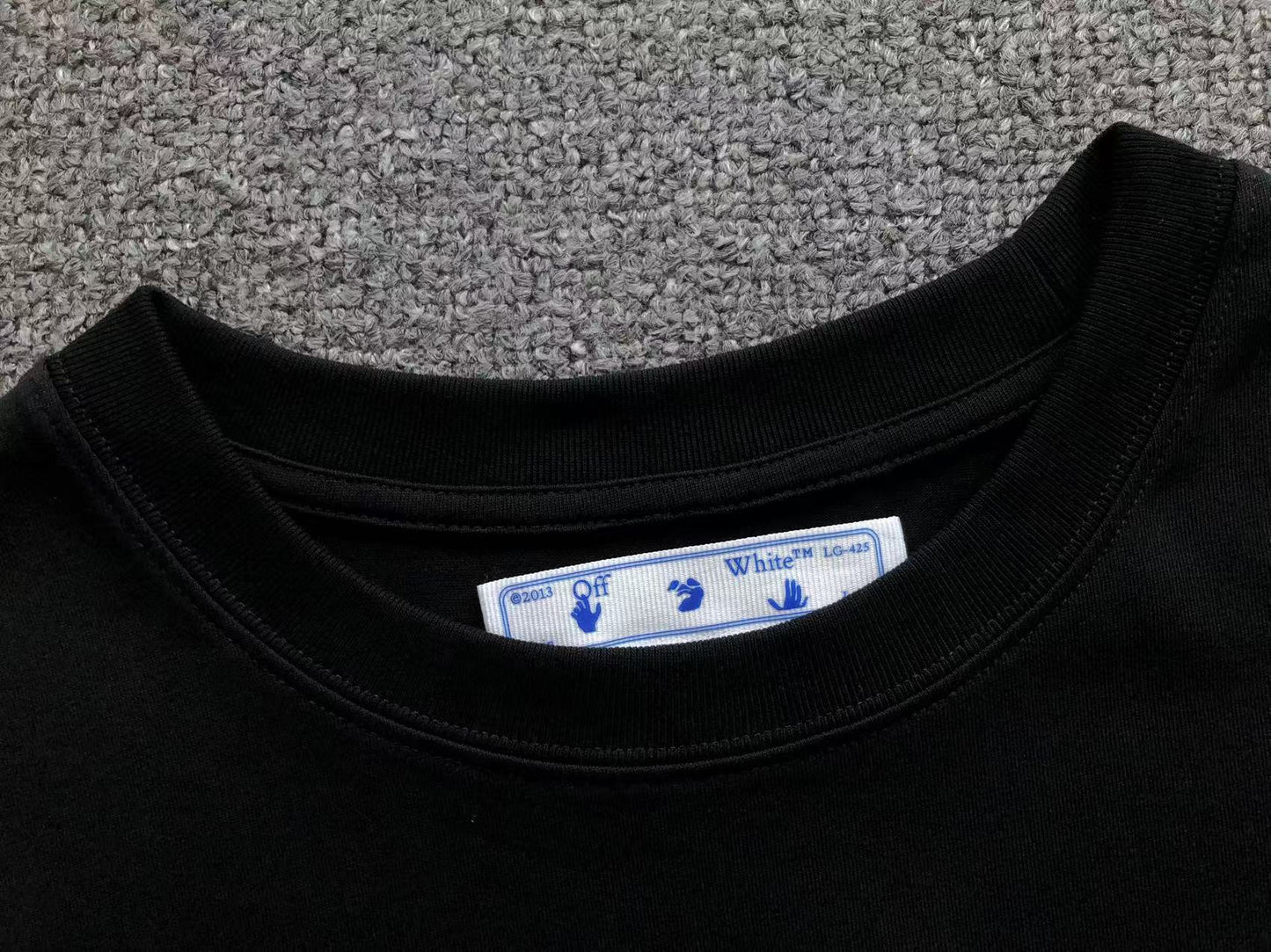 Off White Rubber Arrow Tee Black