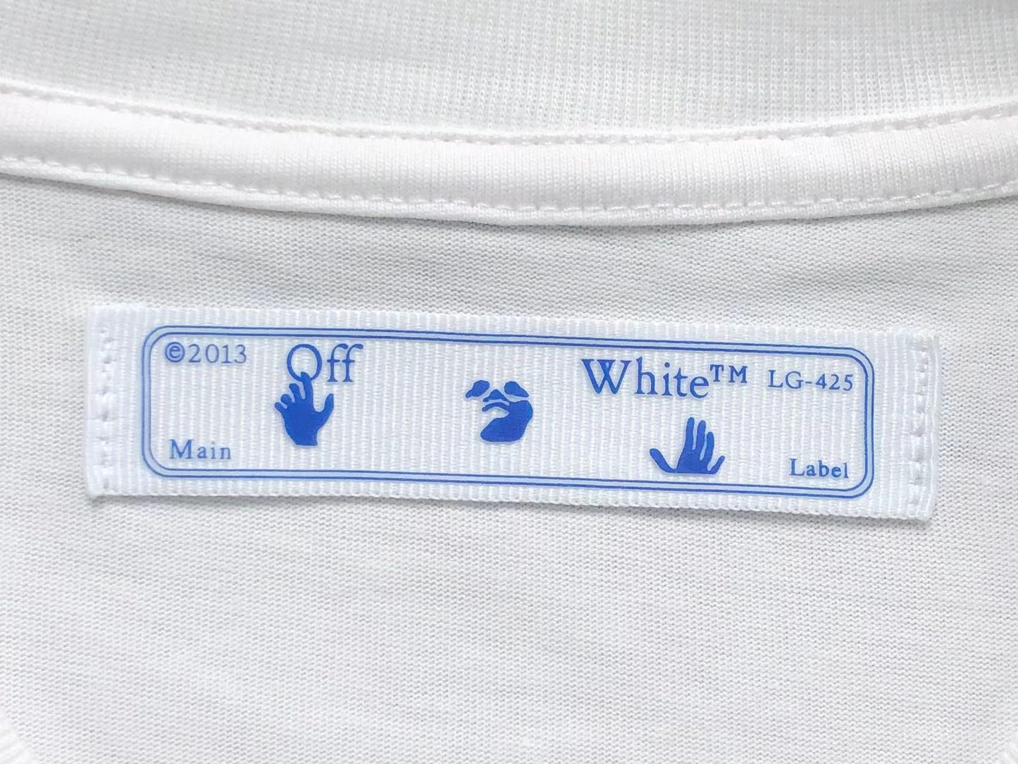 Off White Spray Arrow Tee White