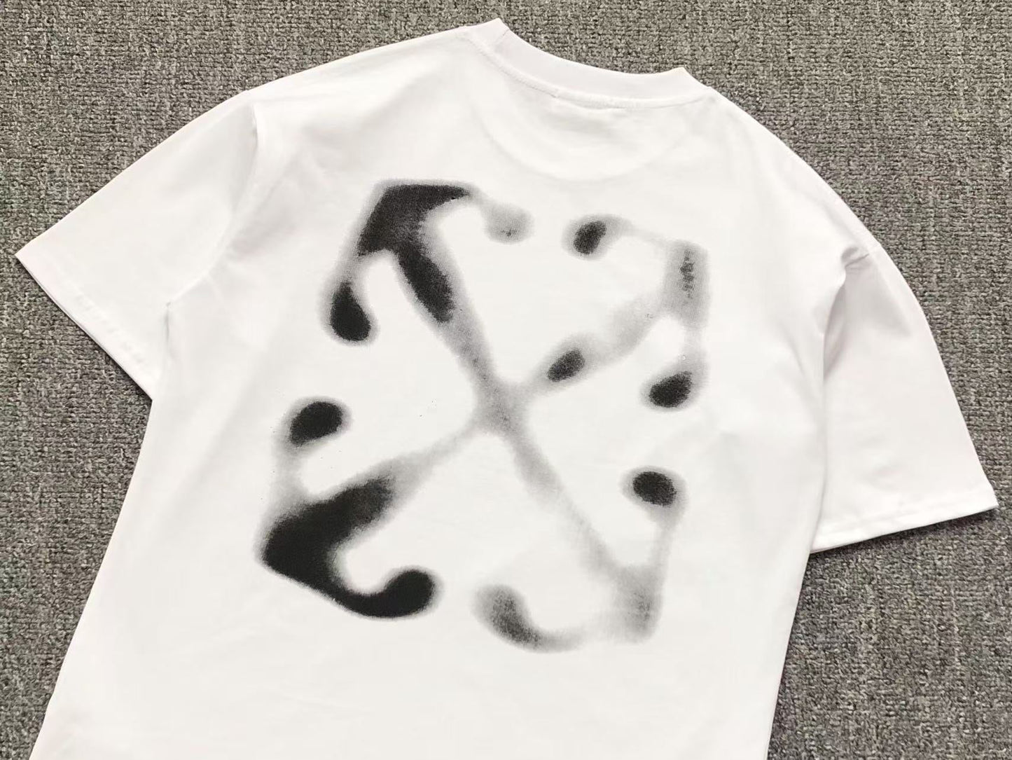 Off White Spray Arrow Tee White