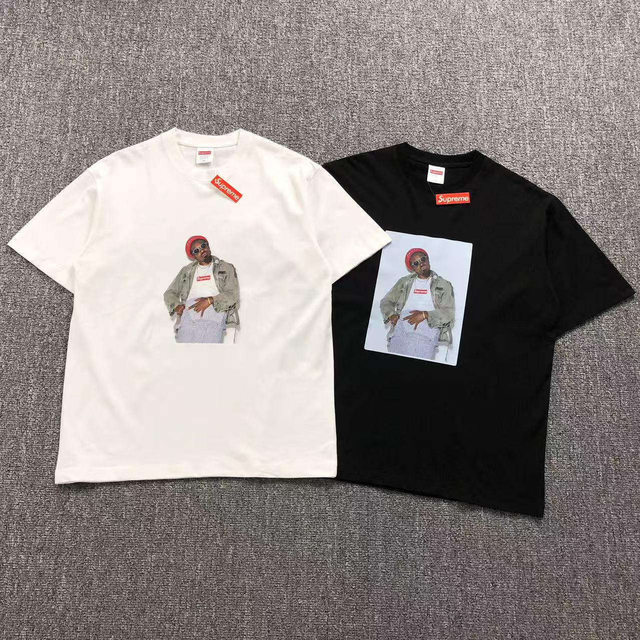 SUPREME ANDRÉ 3000 TEE BLACK