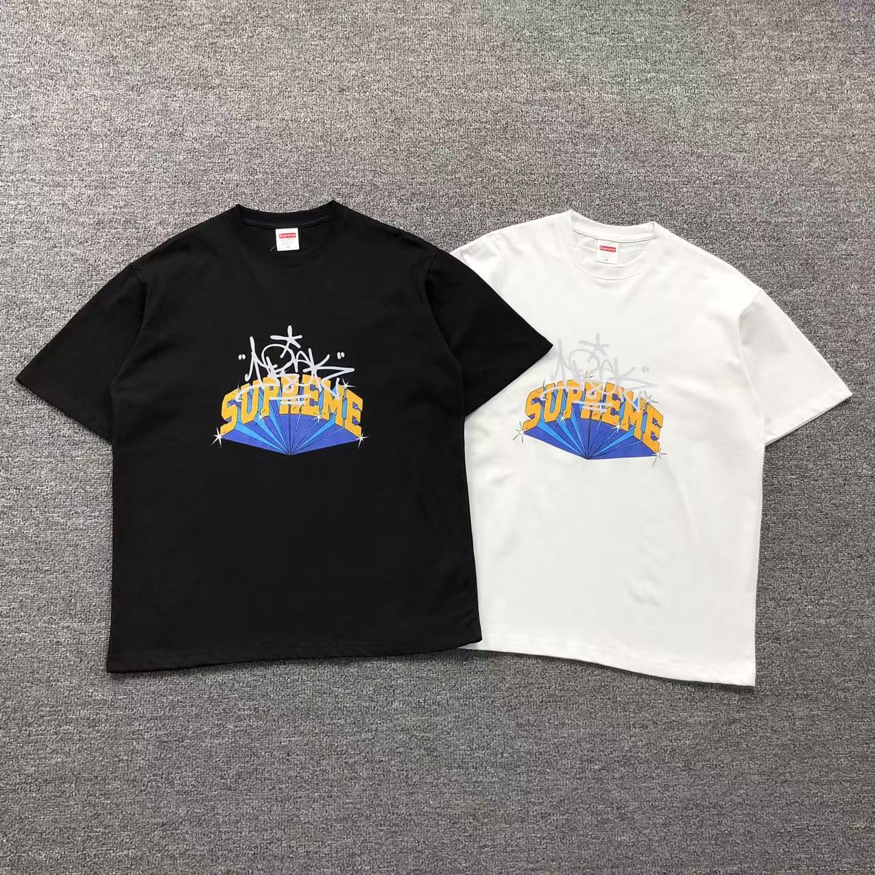 SUPREME IRAK ARC TEE BLACK