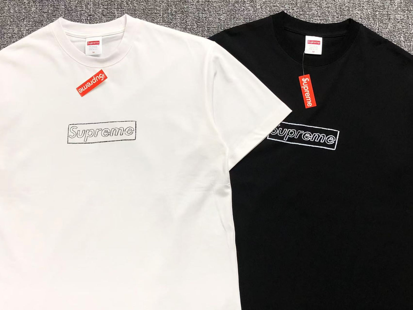 SUPREME KAWS CHALK LOGO TEE BLACK