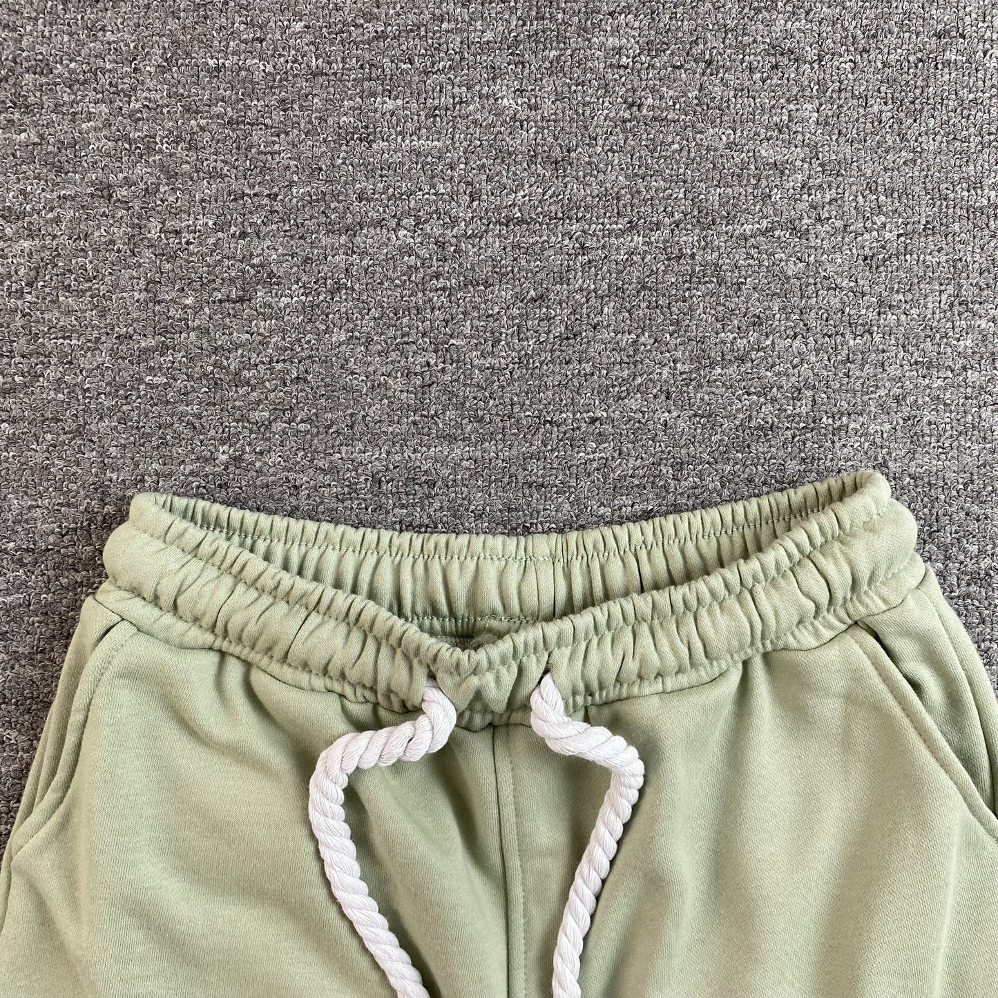 SYNA WORLD SYNA LOGO SHORTS SAGE