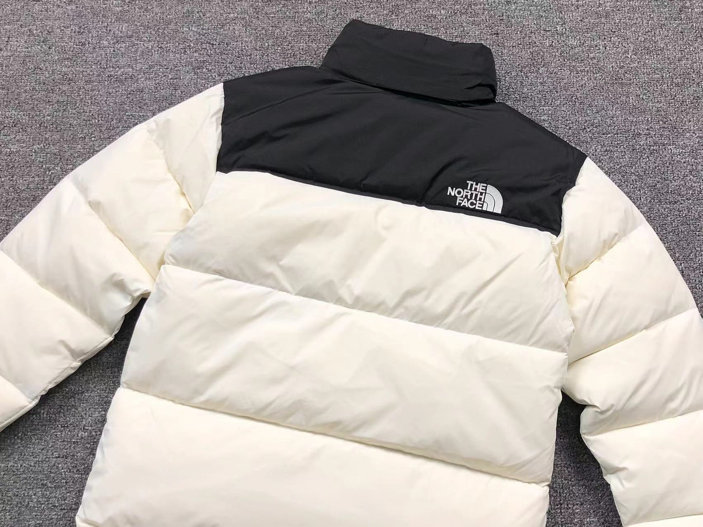 THE NORTH FACE 1996 RETRO NUPTSE 700 FILL PACKABLE JACKET WHITE