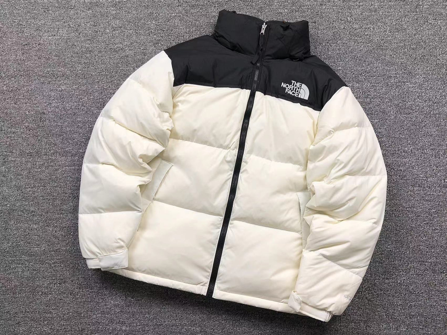 THE NORTH FACE 1996 RETRO NUPTSE 700 FILL PACKABLE JACKET WHITE
