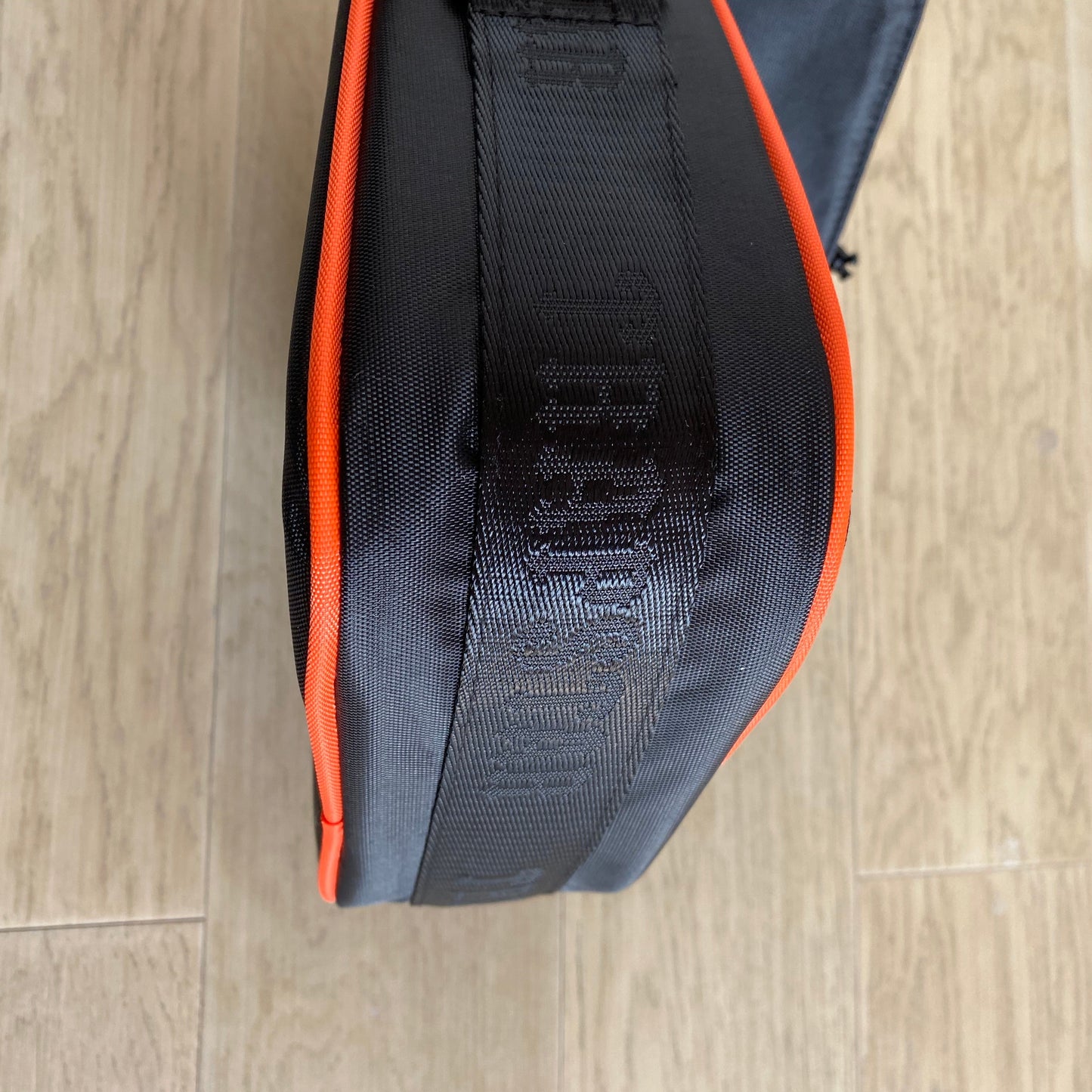 TRAPSTAR IRONGATE 1.0 CROSSBODY BAG BLACK ORANGE